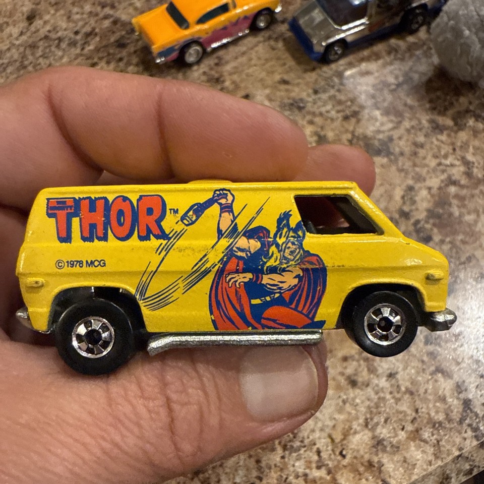Hot Wheels Vintage Blackwall 1974 Super Van THOR Marvel Yellow Hong ...