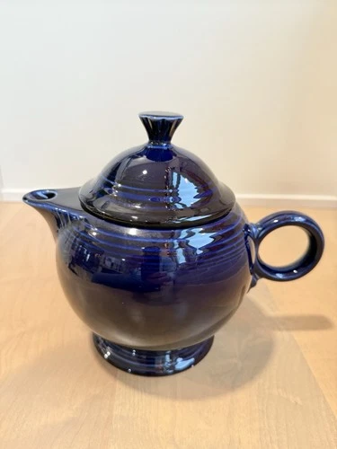 Fiestaware Cobalt Teapot w/ Lid Large 36oz Blue Contemporary Fiesta Retired