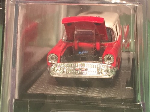 M2 COCA COLA HOBBY EXCLUSIVE 1957 Chevrolet Berlina #52500-RW02 1:64° Nuovo con scatola - Foto 4 di 6