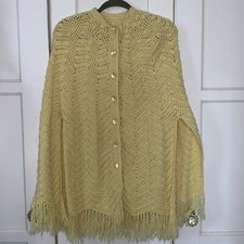 VTG Hand knit Soft Yellow Cape 70s Style