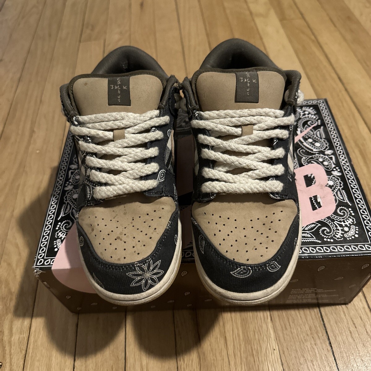 Size 8.5 - Nike Dunk Low Premium QS SB x Travis Scott Cactus