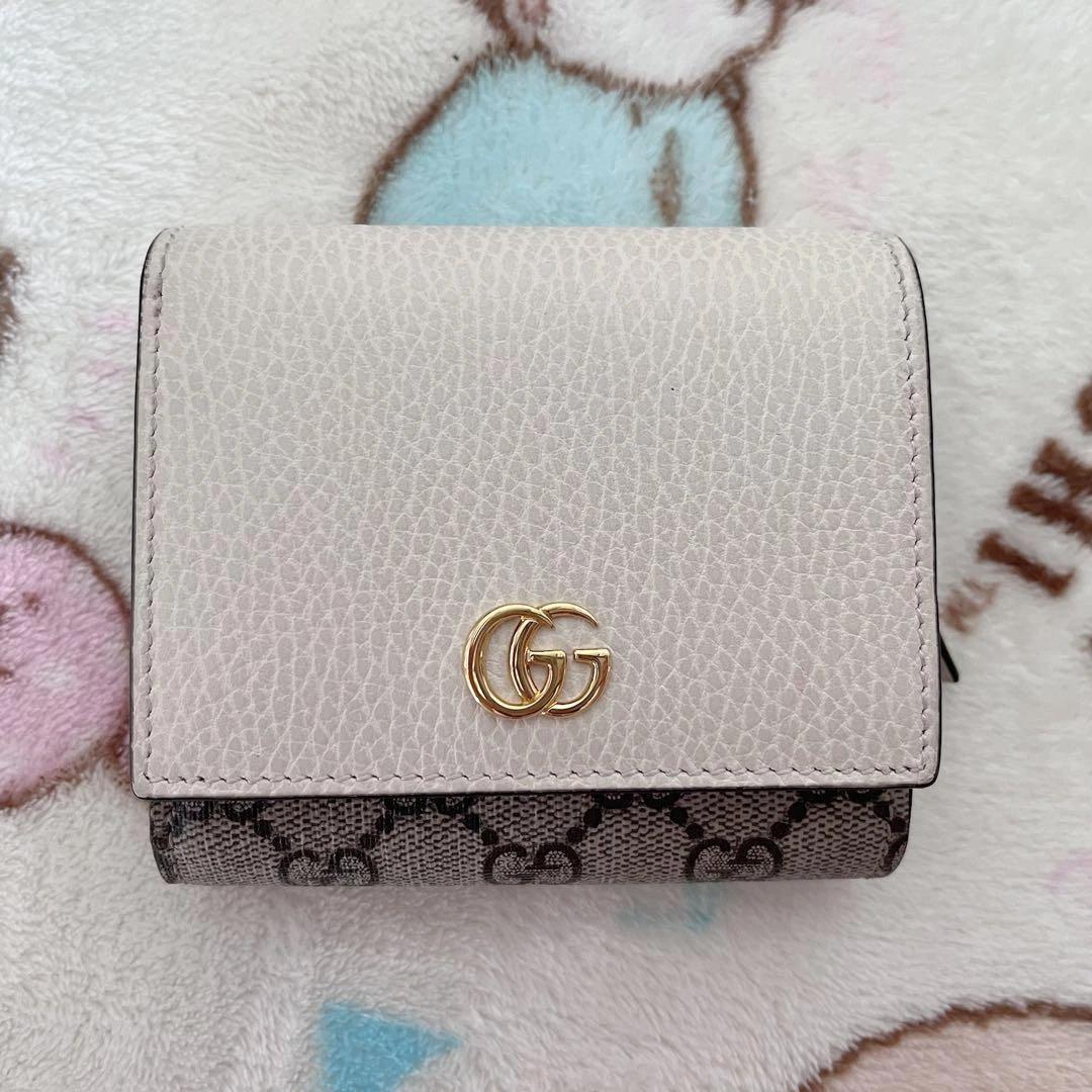 Portefeuille moyen GUCCI GG Marmont GG Supreme bicolore beige crème avec boîte du Japon