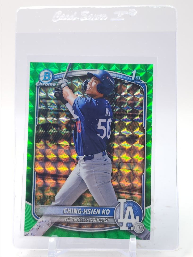 CHING-HSIEN KO 2025 BOWMAN CHROME 1ST GREEN GEOMETRIC DODGERS /99 Q5876