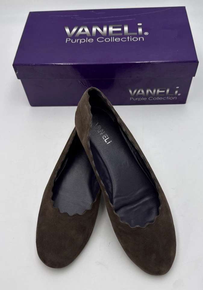 Vaneli Baird Scallop Ballet flat in Brown suede - Size 8.5 MSRP $135 - Image 2 of 4