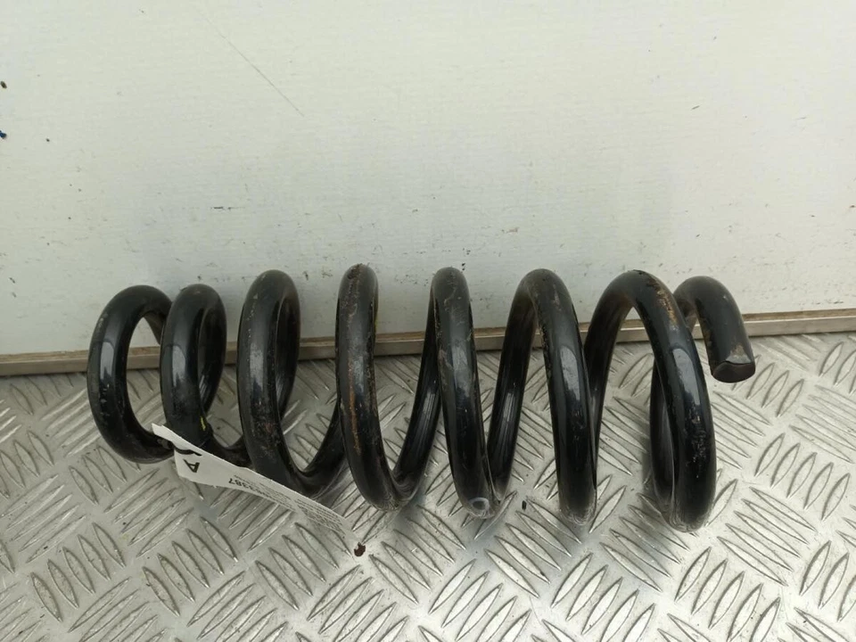 Mitsubishi L200 2013 diésel muelle helicoidal delantero MR992337 Foto 3 de 4