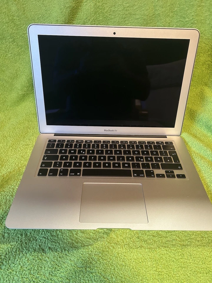 Apple MacBook Air 13" · i5 2th gen 1.7 GHz · 4GB · 128GB, Foto 2 von 5