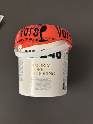 Kork Kontaktkleber für Klebekork und Korkplatten - Amorim Cork Flooring -