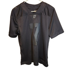 Colin Kaepernick Bests Peyton Manning as Top-Selling NFL Jersey 29
