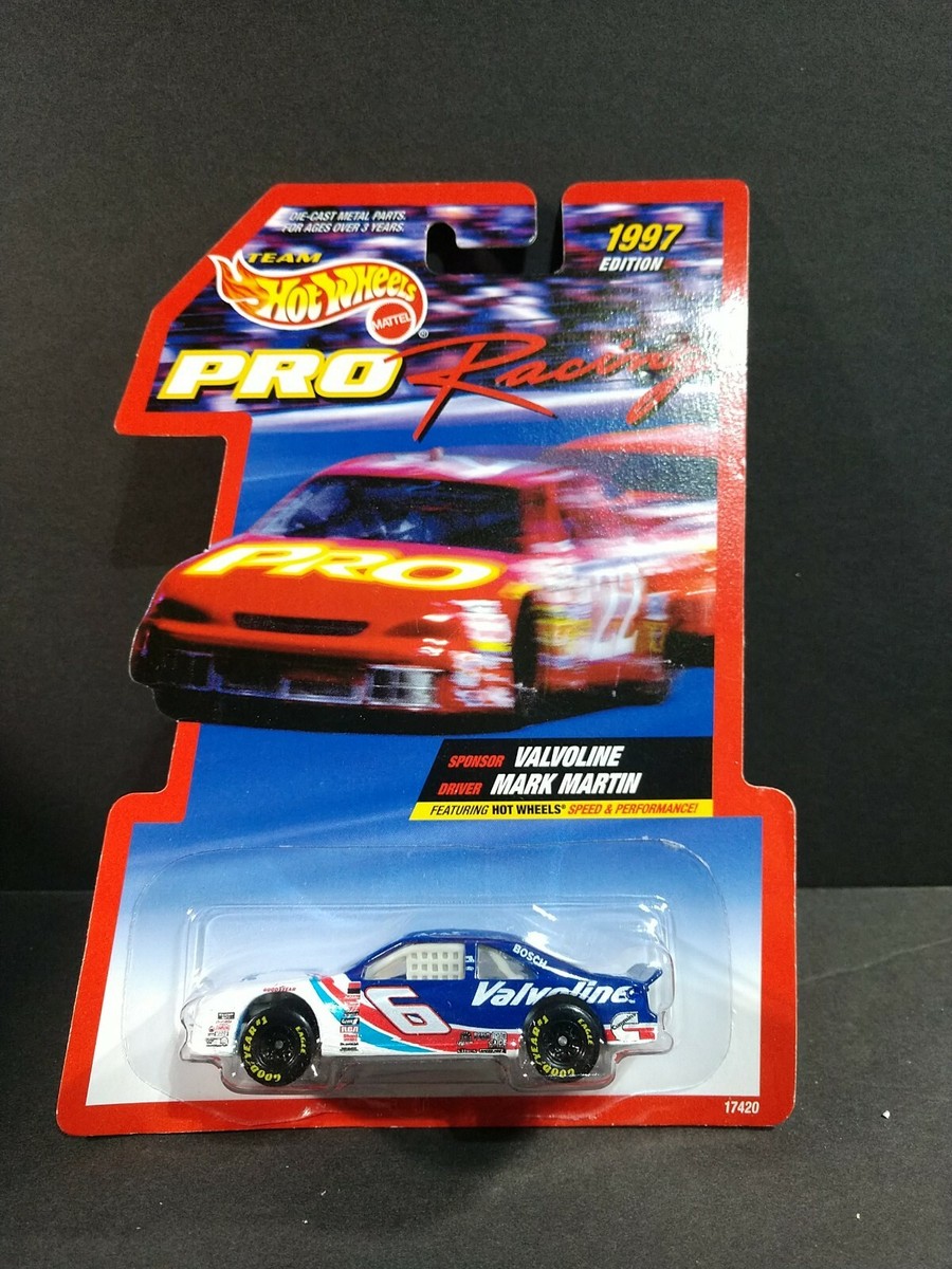 HOT WHEELS VALVOLINE ナスカー　マークマーティン　ビンテージ Hot Wheels Pro Racing Mark Martin 1997 Valvoline Die-cast Car 1:64