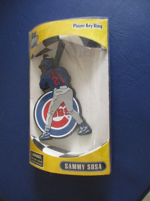 1998 HEROES OF THE LOCKER ROOM ~ SAMMY SOSA ~ CHICAGO CUBS ~ KEYCHAIN KEY RING Foto 2 de 3