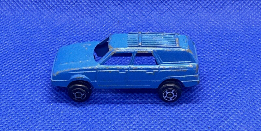 Vintage Tootsietoy Ford Taurus Blue Station Wagon Diecast
