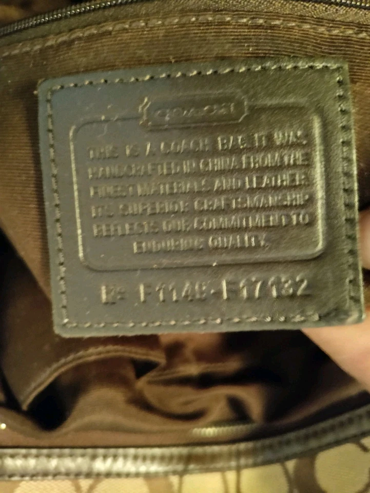 Bolso de Hombro Coach Marrón Beige Firma Lona Charol Maggie De Colección EC Foto 2 de 4