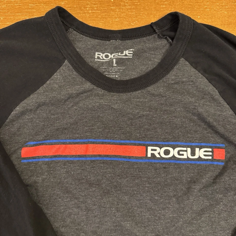 Camisa de Fitness Rogue Para Hombres Grande Gris Manga 3/4 Gimnasio Entrenamiento Entrenamiento Hecha en EE. UU. Foto 3 de 4