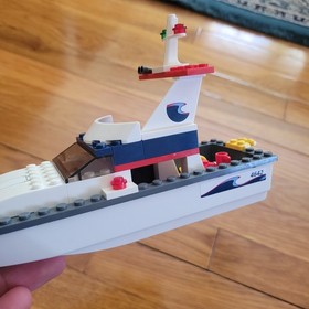 Lego Town City Harbor Set 4642 Fishing Boat 99% complete rare 2011 READ