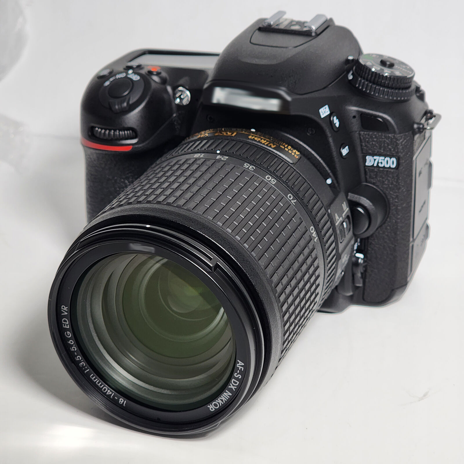 Nikon D7500 DSLR Camera with 18-140mm Lens - 1582