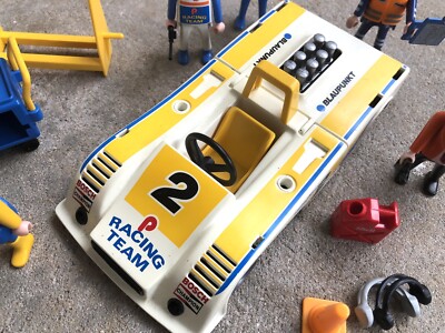 Playmobil voiture de course et 2 figurines - 4 ans + - Label Emmaüs