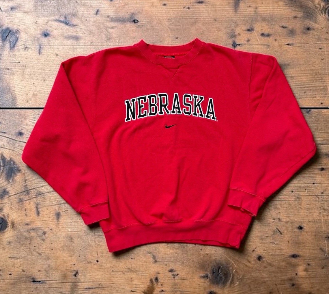 Vintage 90’s Nebraska Huskers Nike Center Swoosh Crewneck Sweatshirt Medium