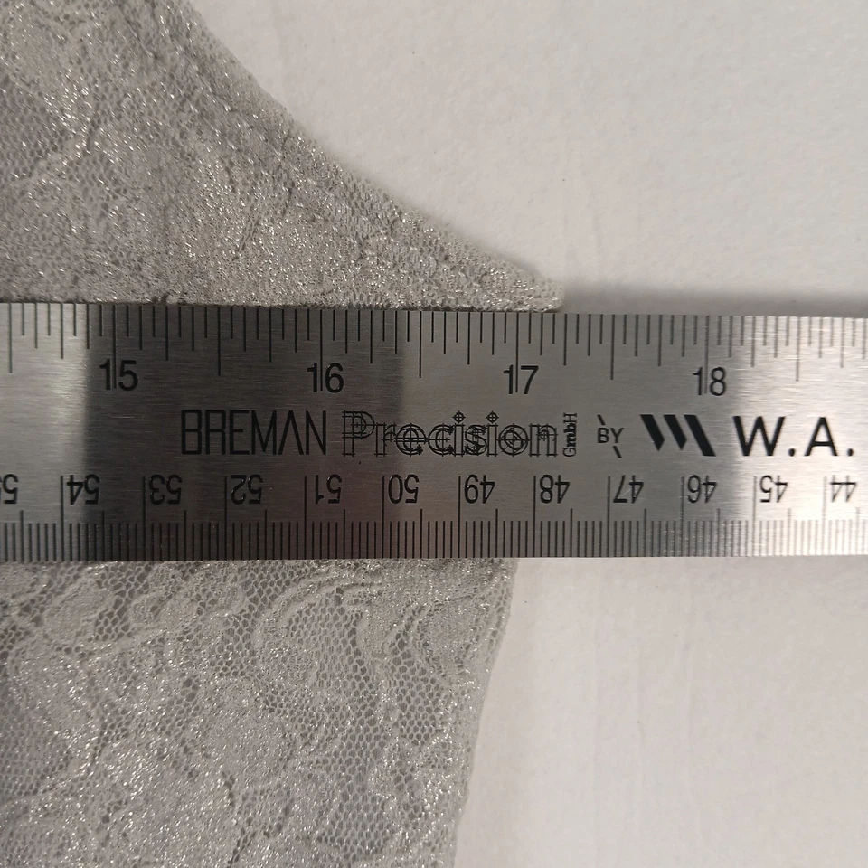 Camiseta sin mangas para mujer 2 blusa brillante de encaje gris plateado sin mangas estilo campesino Y2K Foto 4 de 4