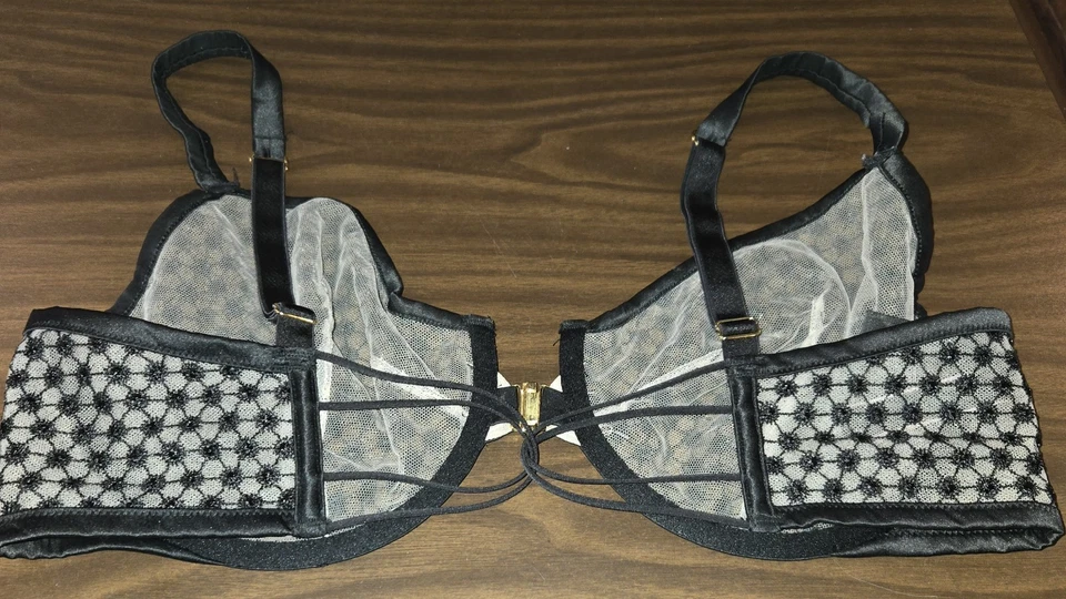 Victoria Secret Unlined Demi 36dd - Image 3 of 4