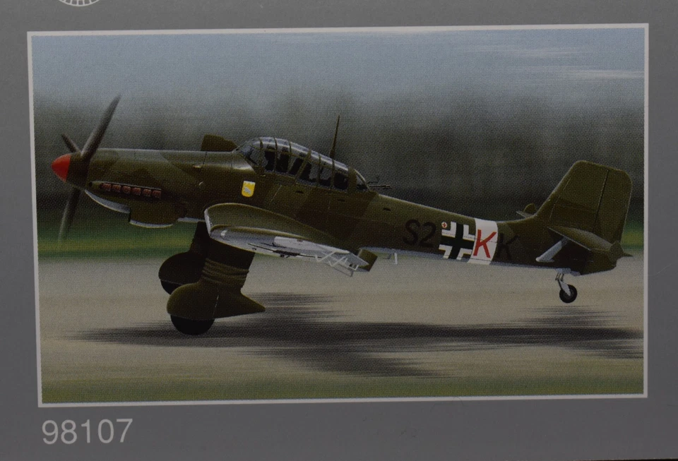 ARMOUR 1:48 DIE-CAST GERMAN LUFTWAFFE WWII JU 87 STUKA D 98107 NIB - Image 4 of 4