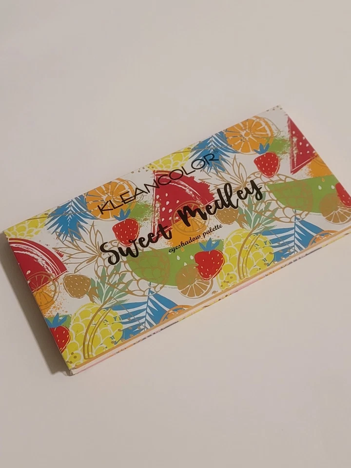 KleanColor Sweet Medley Eyeshadow Palette–20 Shades Matte & Metallic Makeup  - Image 4 of 4