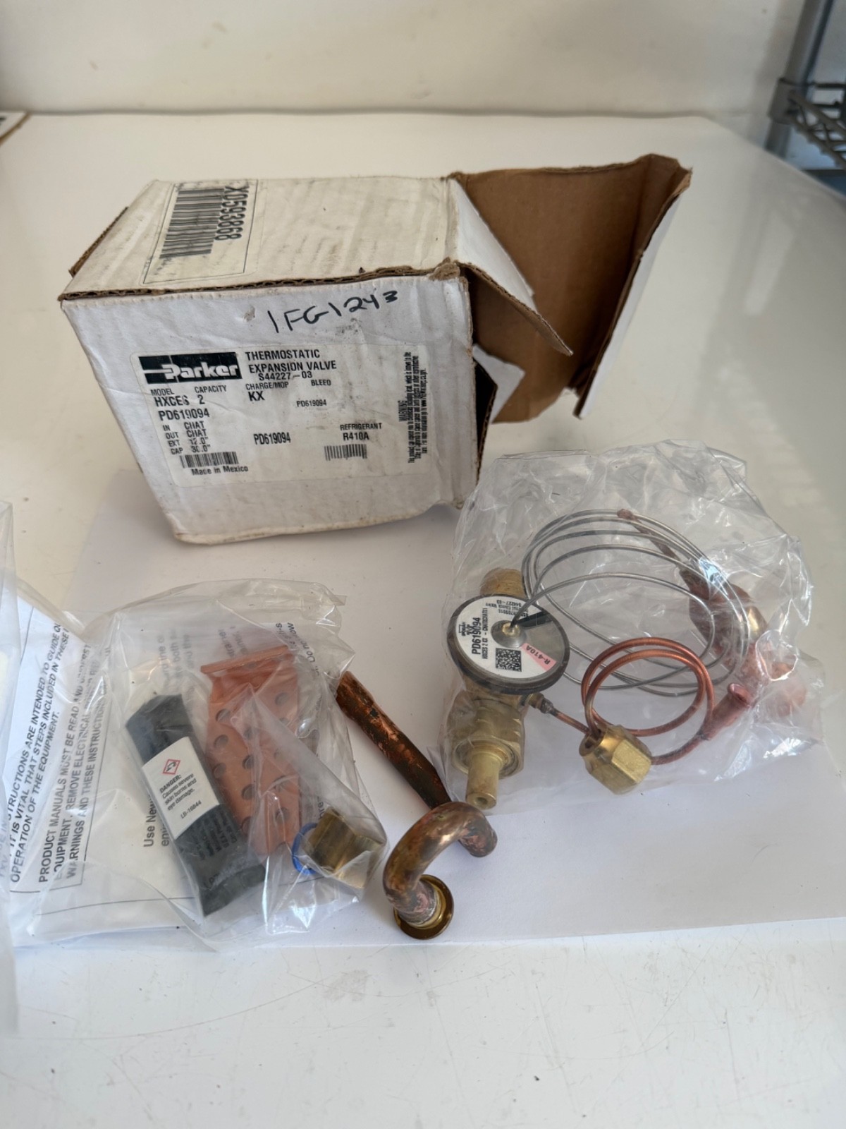 NEW OPEN BOX PARKER THERMOSTATIC EXPANSION VALVE S44227-03 HXCES