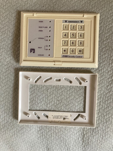 Moose Z1100 Security Control Panel Preowned, removed from working system