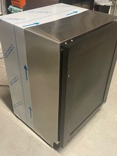 U-Line Beverage Center / Wine cool 24 Dual Zone  Reversible Hinge UHBD54-1S01A