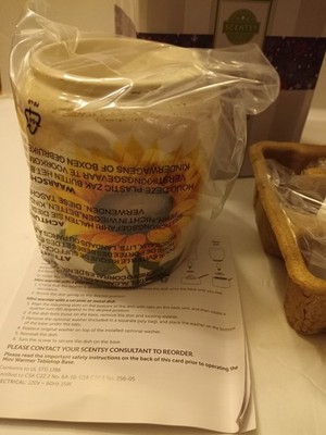 Sunflower Scentsy Mini Wax Warmer Plugin Rustic