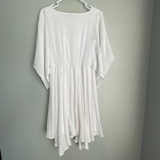 Whimsical Embroidered Dress Size 6 ALYX White Butterfly Sleeve Asymetrical Hem