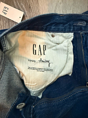 The Hailey Extra Baggy Jeans - Medium Indigo Size 28 (6R)