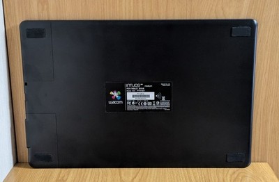 Wacom PTH-651 Intuos Pro Medium Creative Pen & Touch Tablet Mint