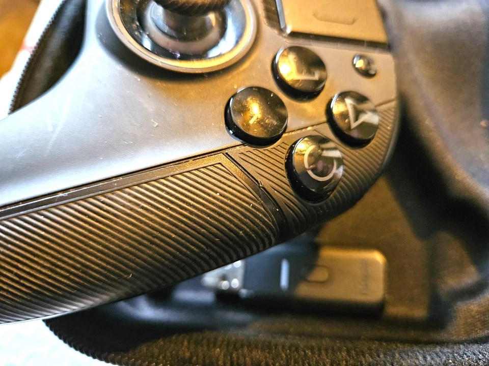 Nacon Revolution 5 Pro NC4533 Wireless Gaming Controller for PS5/PS4/PC - Image 4 of 4