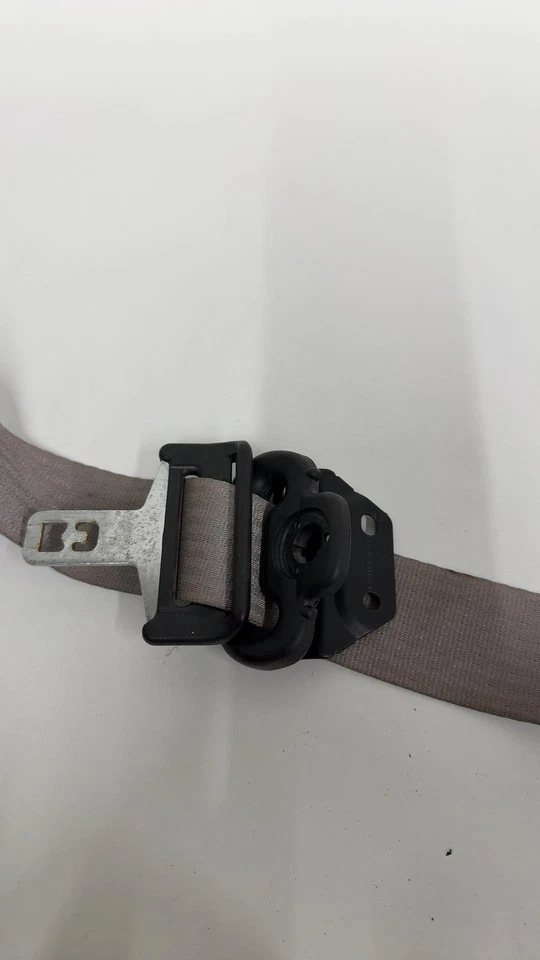 Ford Escort LH 2000-02 retractor de cinturón de seguridad delantero Foto 3 de 4