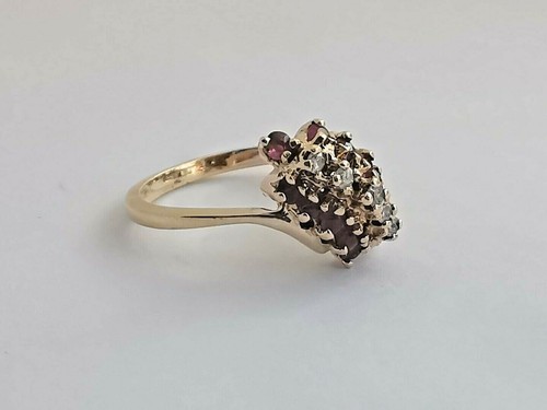 RUBY & DIAMOND CLUSTER GOLD RING 10ct yellow red & sparkly round cut gemstones - Picture 7 of 12