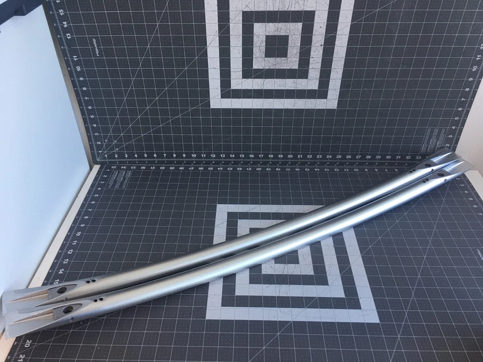 Conjunto de manija de puerta de refrigerador Kenmore LG (juego de 2) P# AED72952801 Foto 3 de 3