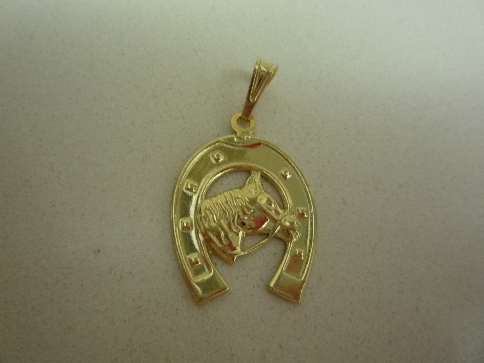 Ancien Pendentif Médaille Plaqué Or - Breloque Fer à Cheval - Vintage - Occasion