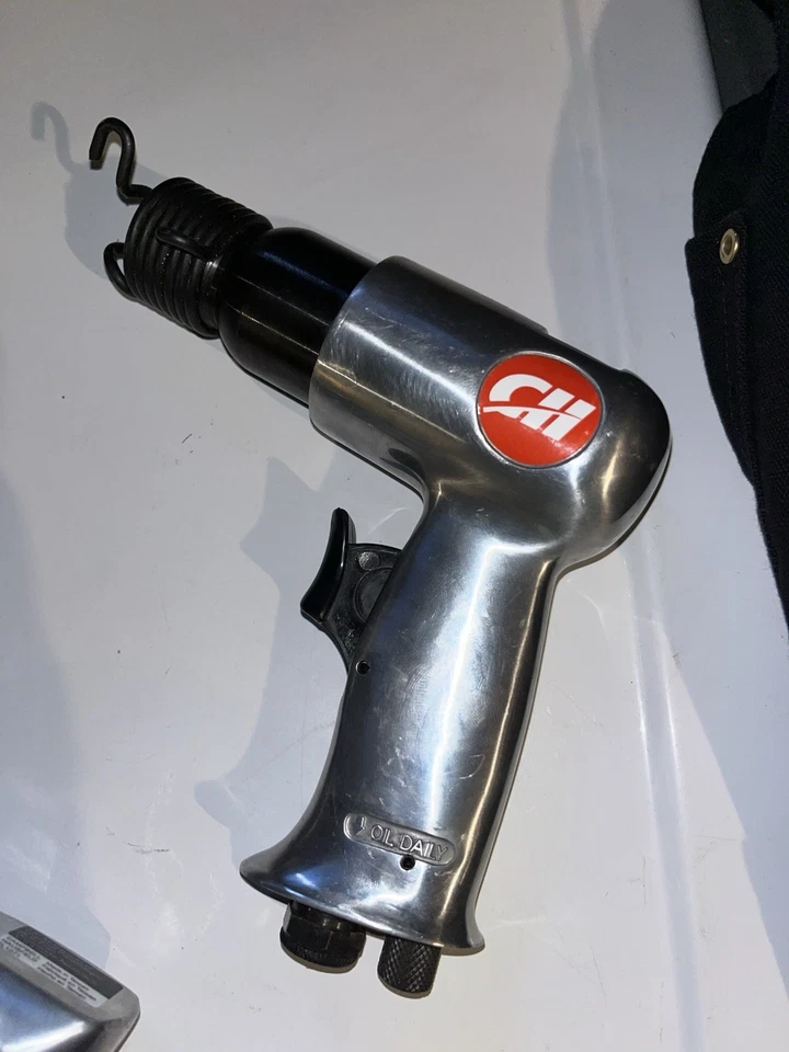 Campbell Hausfeld 1/4 英寸冲击扳手和空气凿锤套装-二手 — 第 4/4 张图片