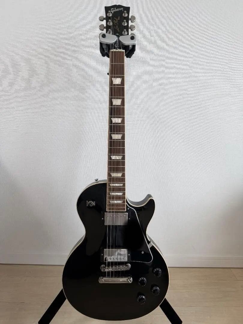 Gibson Les Paul Classic Black Electric Guitar Used Mintâ