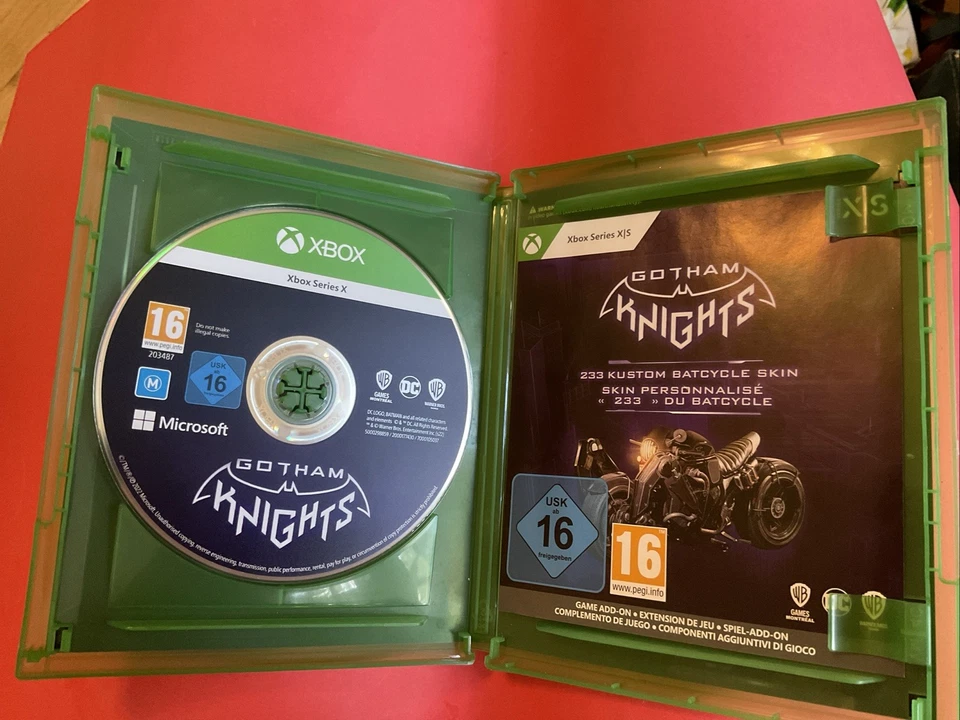 Gotham Knights Xbox Series X, photo 2 of 3