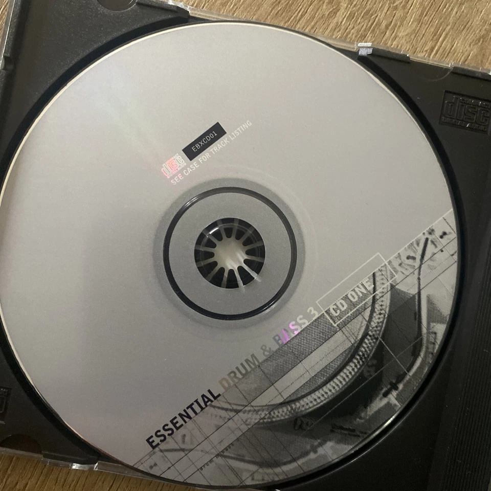 Essential Drum&bass VL#3 CD Album Ganja Kru/Jonny L/Sub Sequence/Running Man Foto 2 de 4