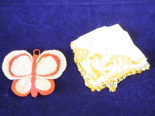 Vintage Crochet Butterfly Embellished Hankie & Potholder 2pc Lot Both Unused M3a