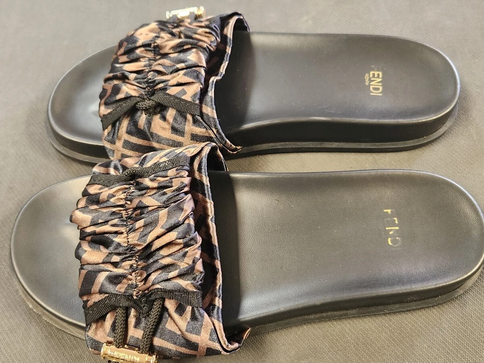 FENDI FEEL - DIAPOSITIVAS MARRONES (DDP005377) Foto 4 de 4