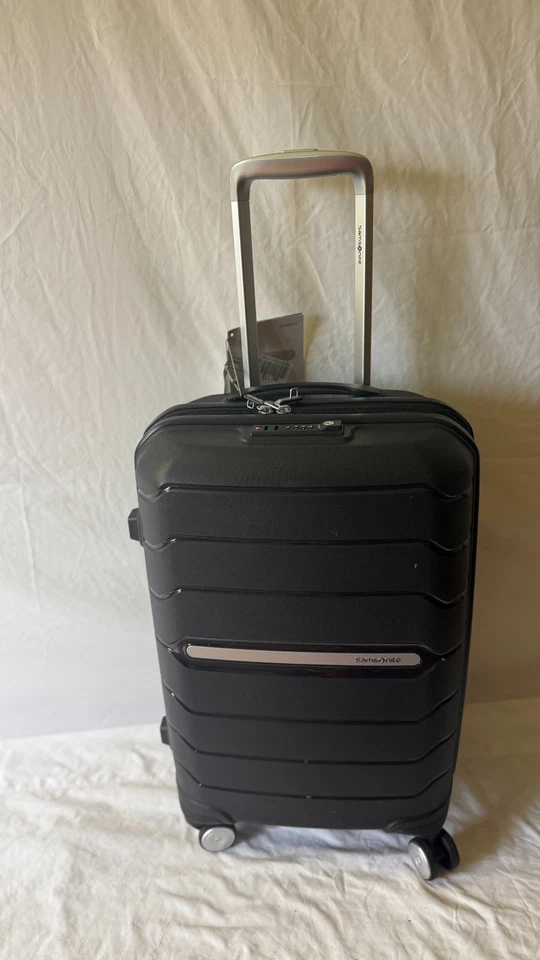 $440 New SAMSONITE Outline-Pro Carry on 21" Spinner Luggage Hardcase Black Tsa - Image 3 of 4