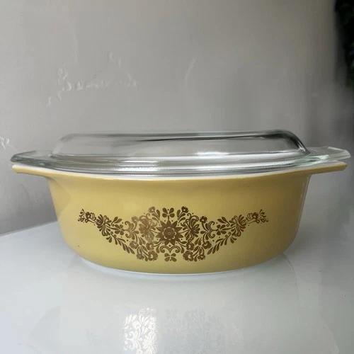Vintage PYREX Golden Garland 1.5 quarts Casserole Dish 043 w/ LID 943C