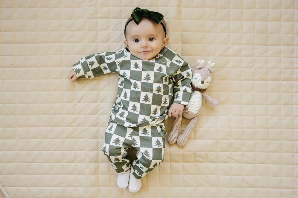 Juego de árboles de Navidad a cuadros de algodón orgánico Foto 2 de 4