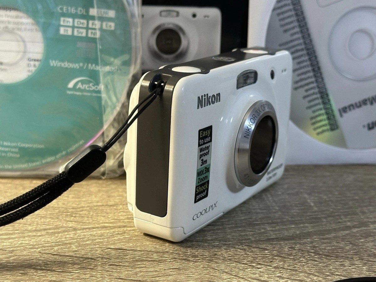 Waterproof Nikon Coolpix S30 Digital Camera White 3X Optical Zoom