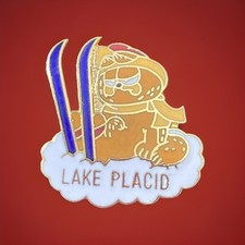 Vintage 3cms X 3cms Garfield Skiing Olympics Lake Placid Enamelled Badge