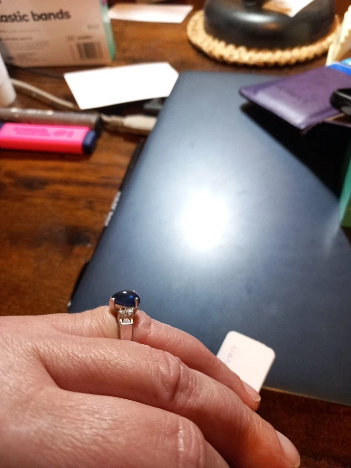 9ct White Gold Sapphire And Diamond Ring - Image 4 of 4