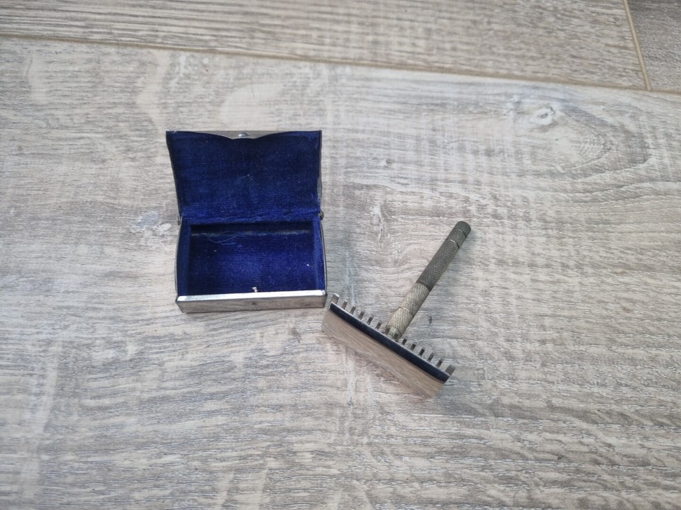 Vintage Safety Razor With Case Travel eBay